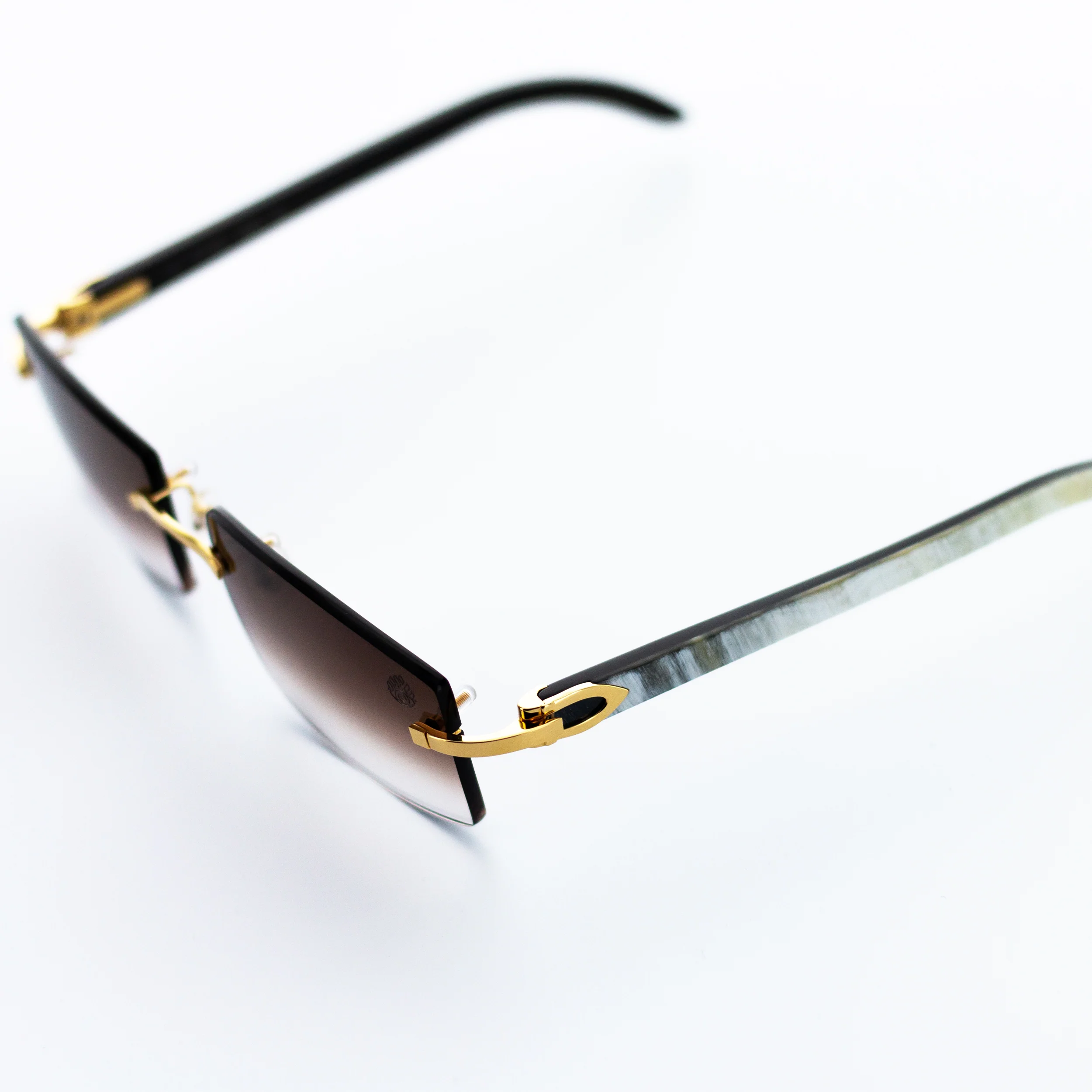 Cartier White Horn Sunglasses, Buffs, with Gold Detail & Gradient Brown Lens CT0046O-001 - Image 4